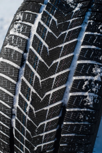 фото протектора и шины WINTERHAWKE II Шина ZMAX WINTERHAWKE II 275/40 R20 106H